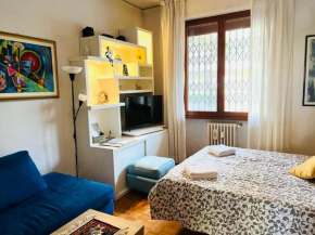 Tony's place, Florence